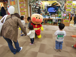 GROBKIDSイオン仙台泉大沢SC店 イベントの様子
