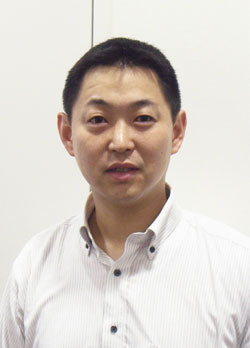 ドコモショップ 池袋北口店 店長　鈴木 智優